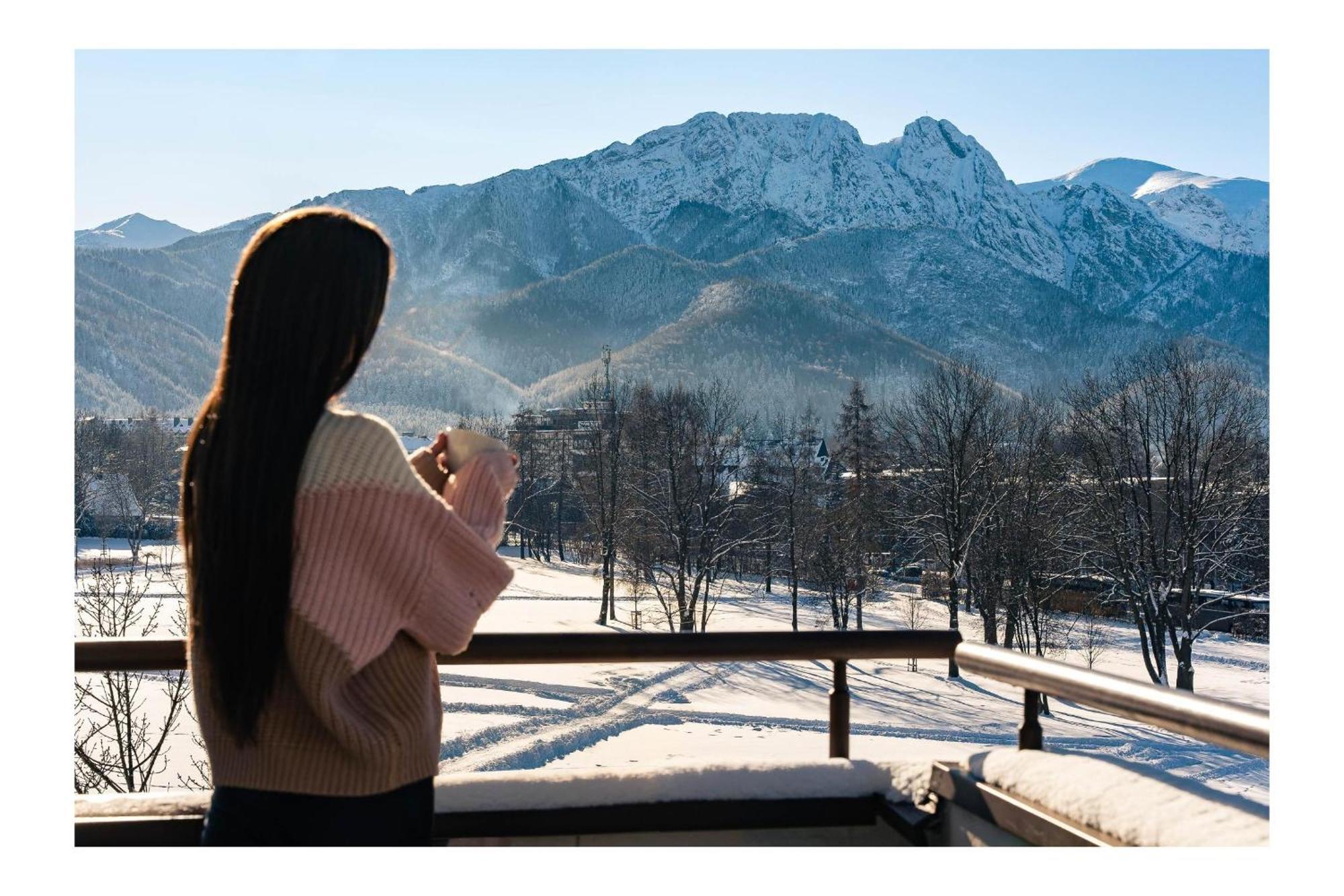 Hotel Helios Nowy Basen ! Zakopane, Centrum - Tylko 300M Od Krupowek ! — Photos 1